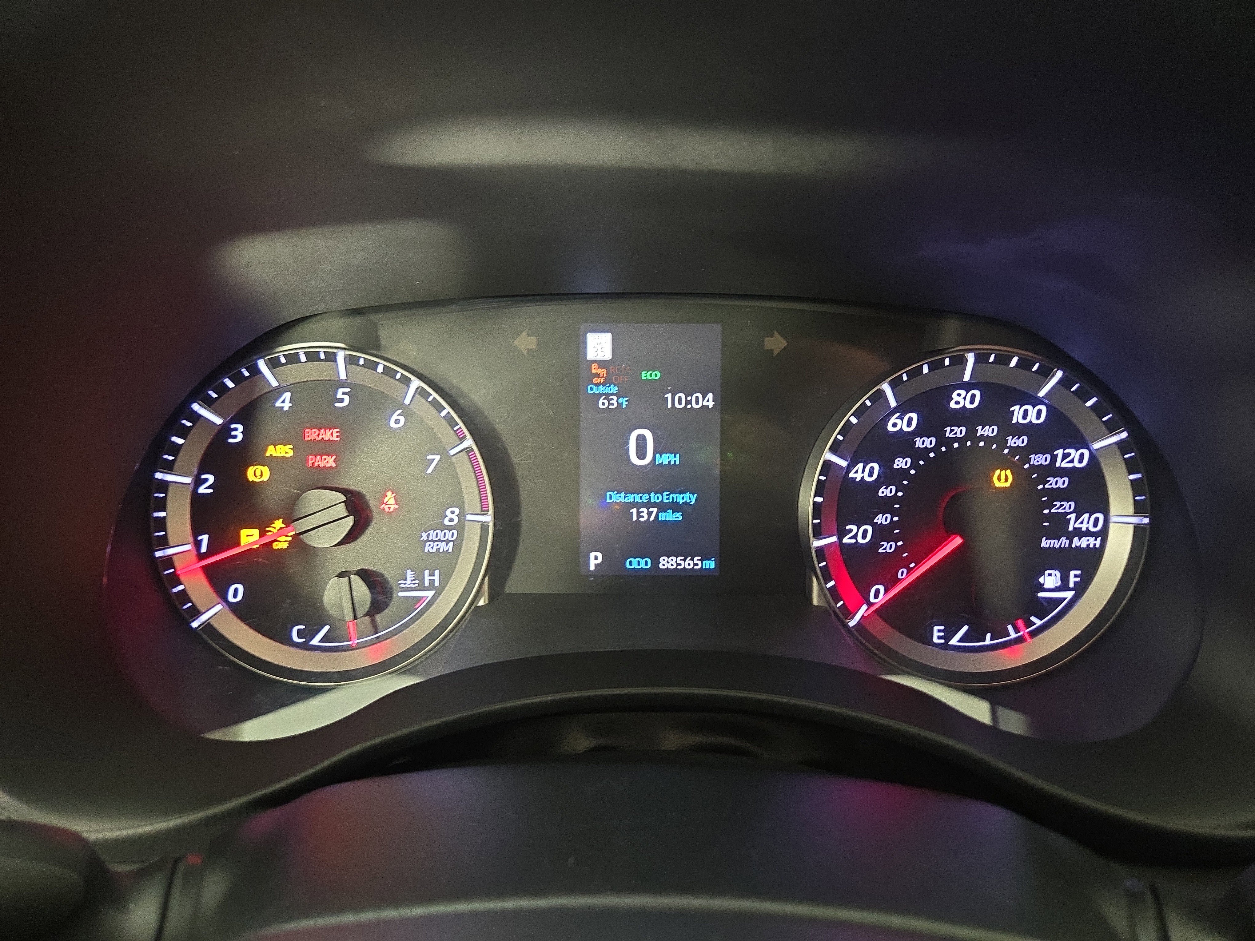 Used 2020 Toyota Highlander LE FWD image 19