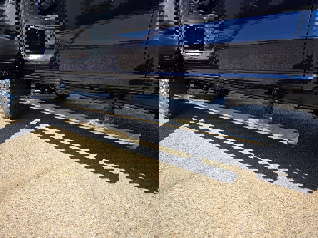 New 2025 Ford F350 Lariat w/ Lariat Ultimate Package image 36