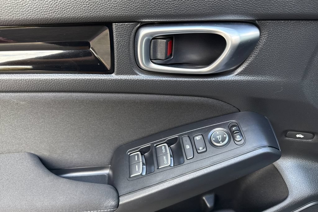 Certified 2025 Honda Civic Sport image 5
