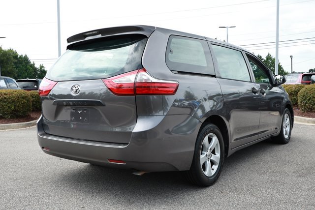 Used 2015 Toyota Sienna L FWD image 6