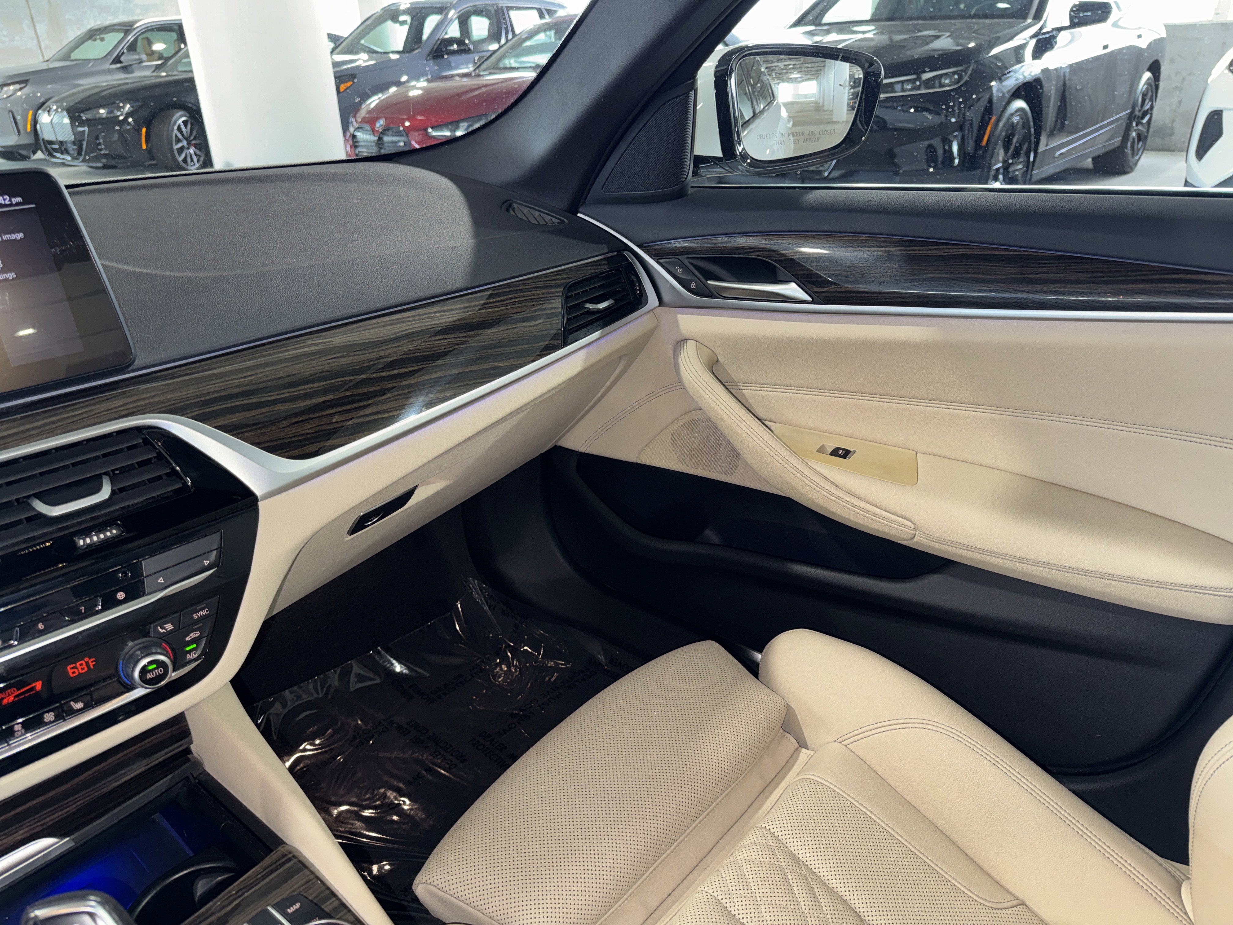 Used 2023 BMW 540i w/ Convenience Package RWD image 31