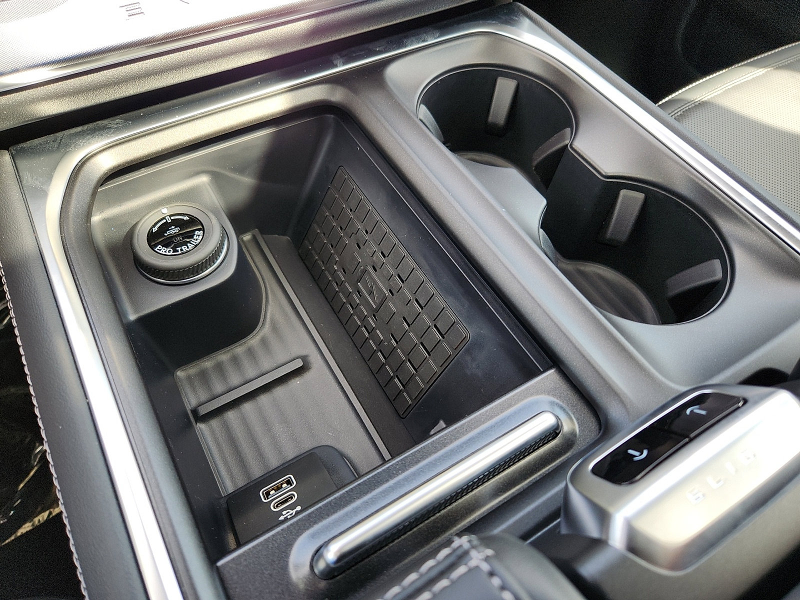 New 2025 Ford Expedition Platinum w/ Stealth Performance Package image 15