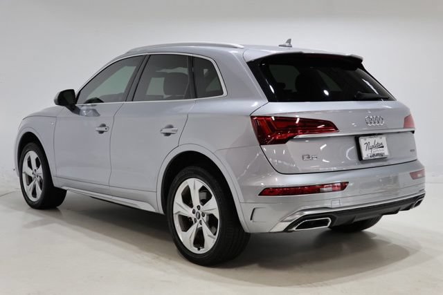 Used 2022 Audi Q5 2.0T Premium Plus w/ Premium Plus Package AWD/4WD image 6