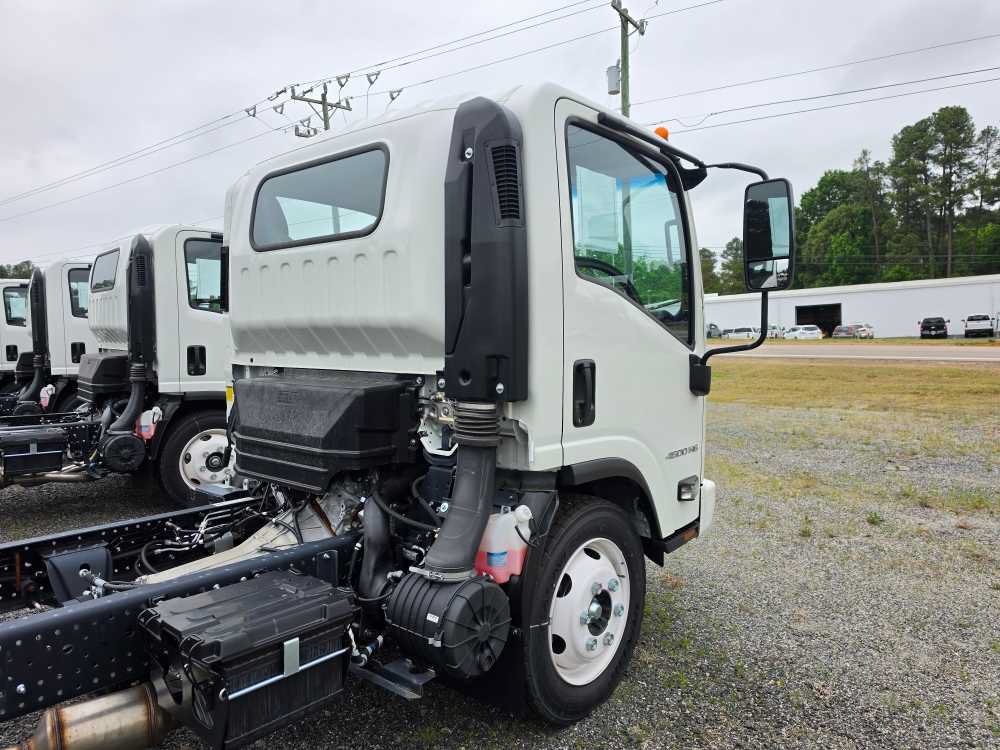New 2025 Chevrolet Low Cab Forward RWD image 30