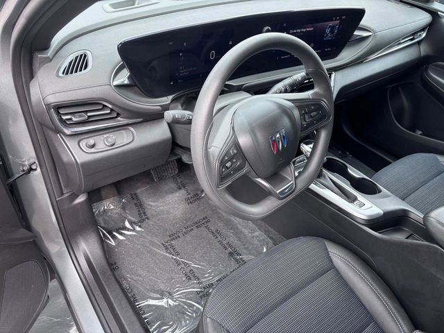 Used 2025 Buick Envista Preferred image 9