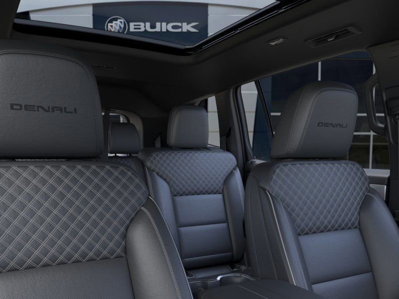 New 2025 GMC Acadia Denali w/ Super Cruise Package AWD/4WD image 32