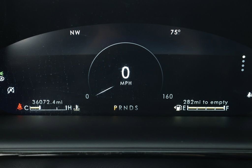 Used 2022 Lincoln Nautilus Reserve image 12