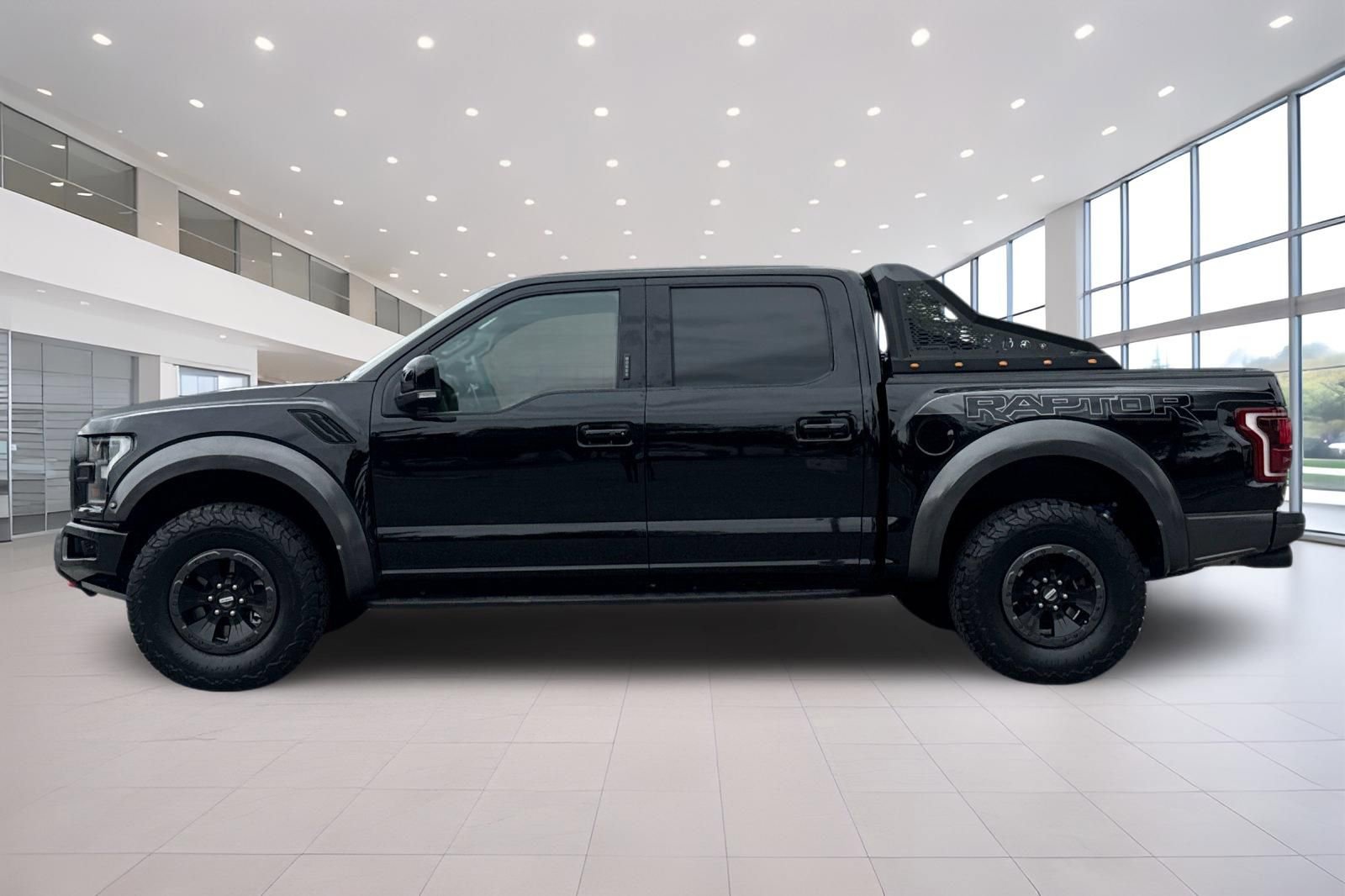 Used 2018 Ford F150 Raptor w/ Equipment Group 802A Luxury AWD/4WD image 7