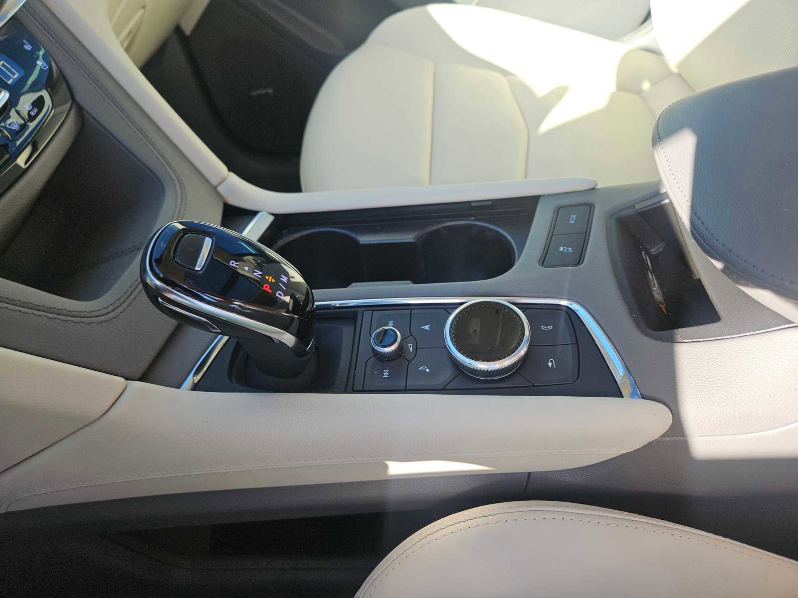 Used 2024 Cadillac XT5 Premium Luxury w/ Technology Package image 21