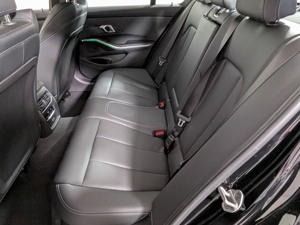 Used 2025 BMW 330i xDrive Sedan w/ M Sport Package image 41