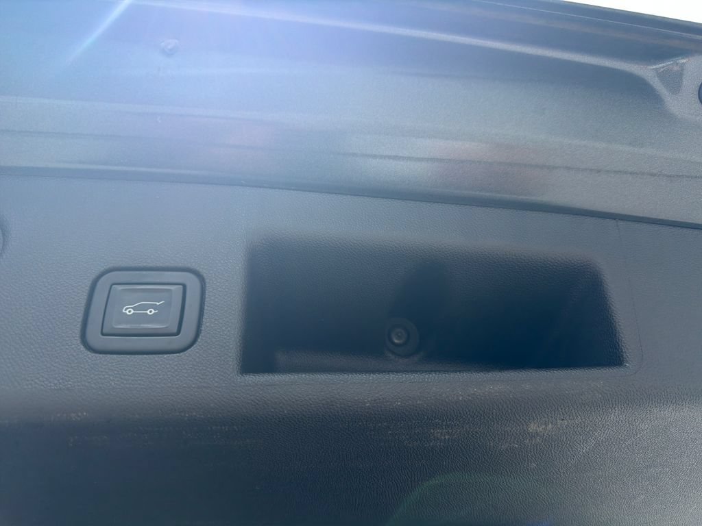Used 2021 Chevrolet Equinox LT FWD image 15