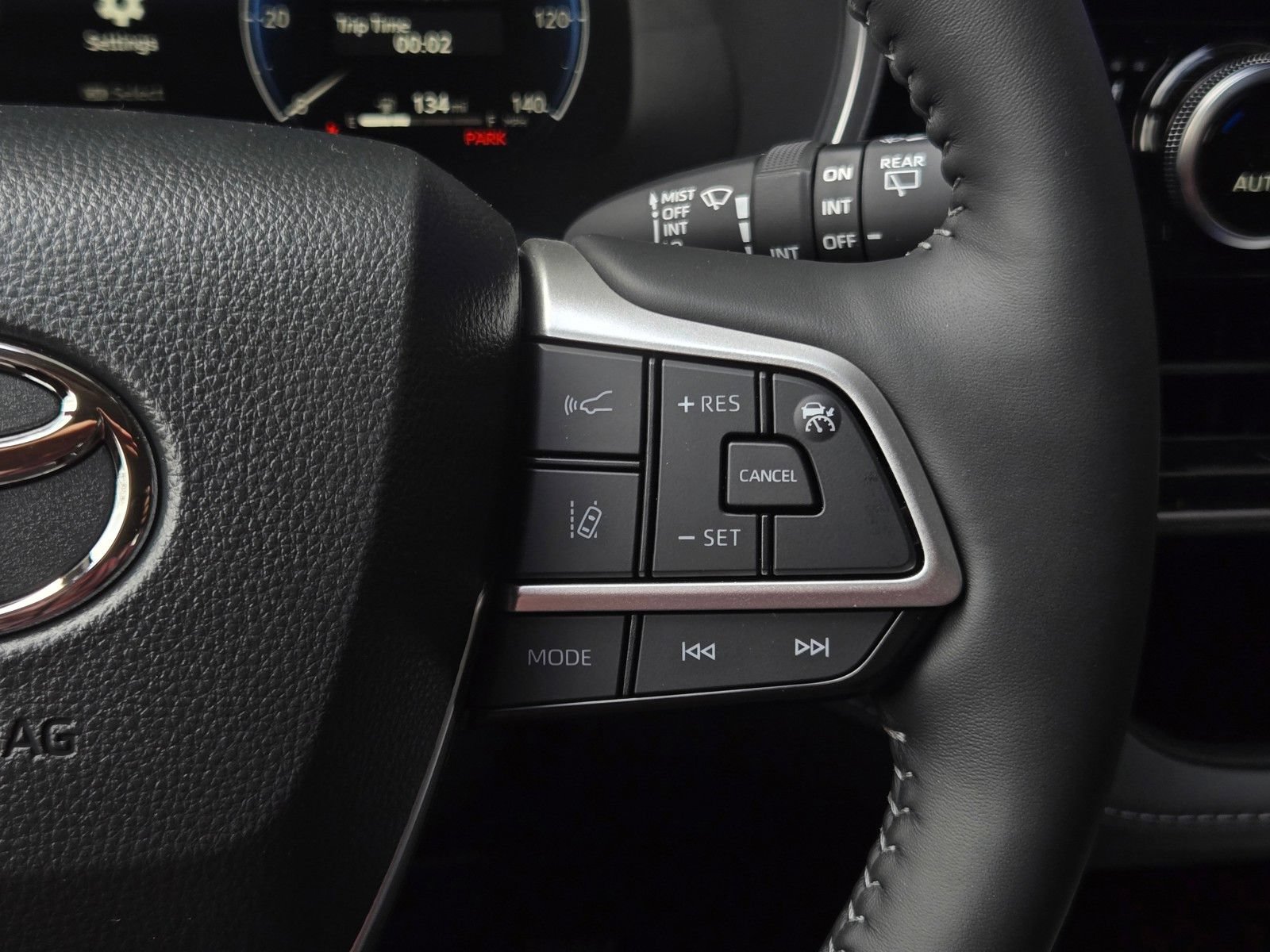 Certified 2026 Toyota Highlander Limited AWD/4WD image 22