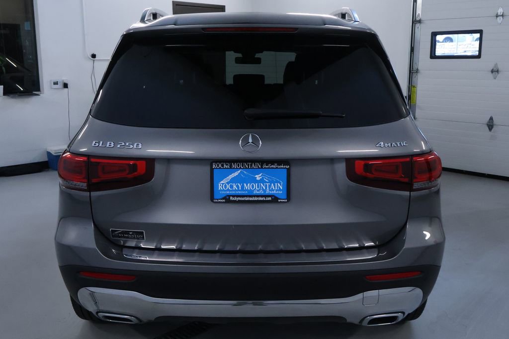 Used 2020 Mercedes-Benz GLB 250 4MATIC image 6