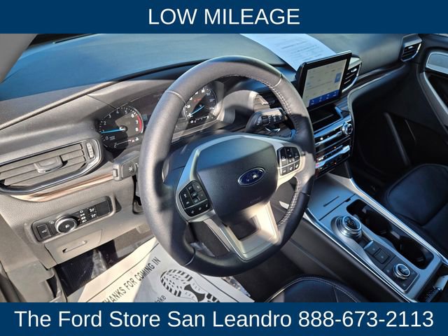 Certified 2024 Ford Explorer Limited image 3