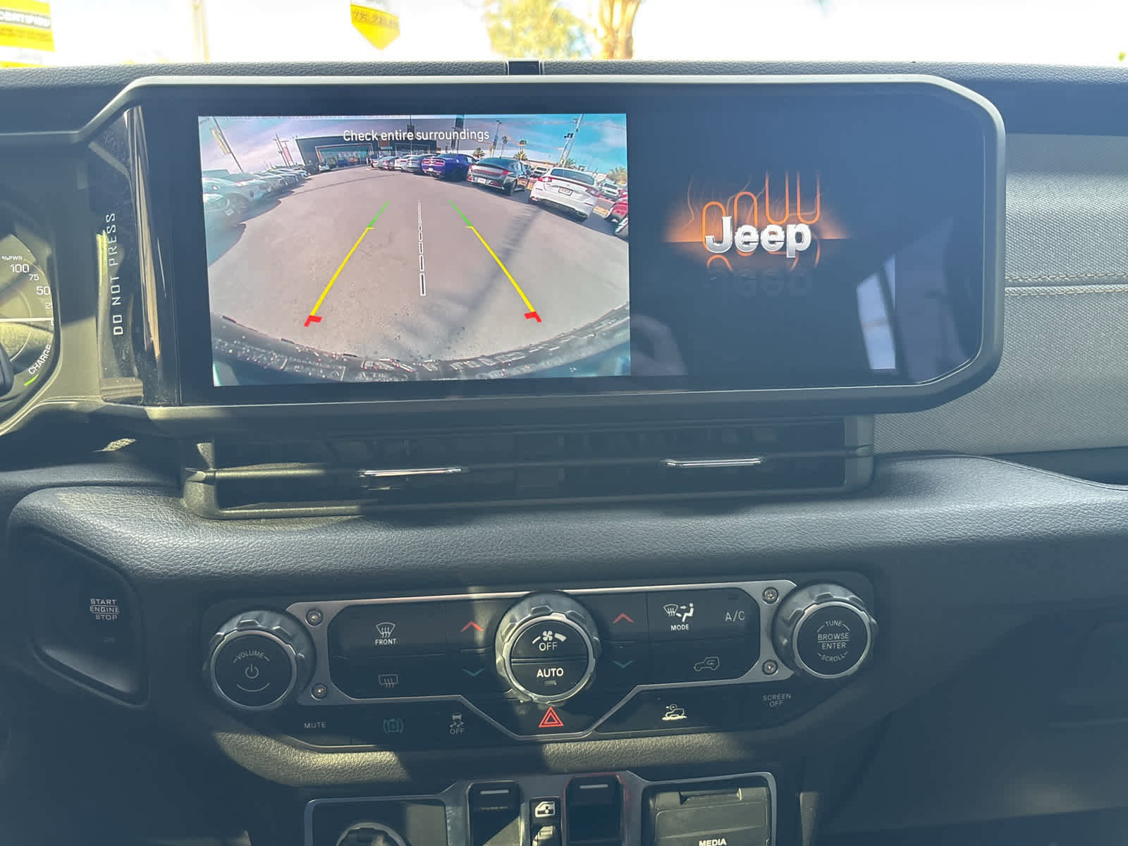 Used 2024 Jeep Wrangler Willys image 30