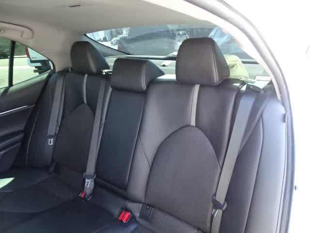 Certified 2022 Toyota Camry XSE FWD image 16