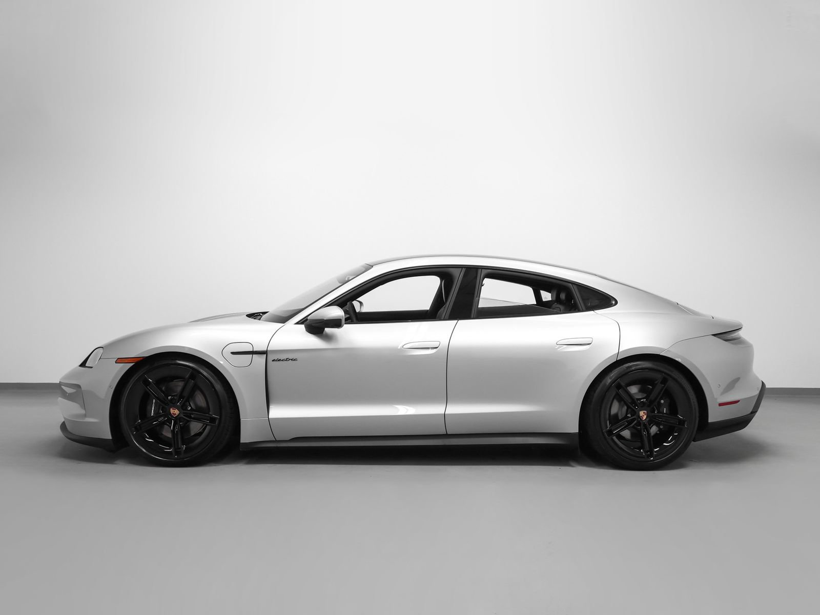 New 2026 Porsche Taycan RWD image 2