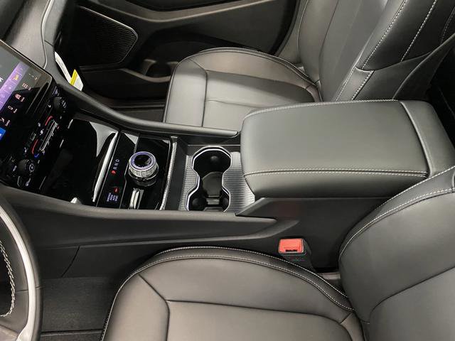 New 2025 Jeep Grand Cherokee Limited w/ Trailer Tow Package image 21