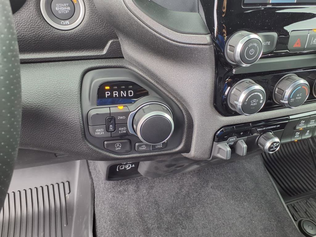 New 2026 RAM 1500 Classic Warlock image 12