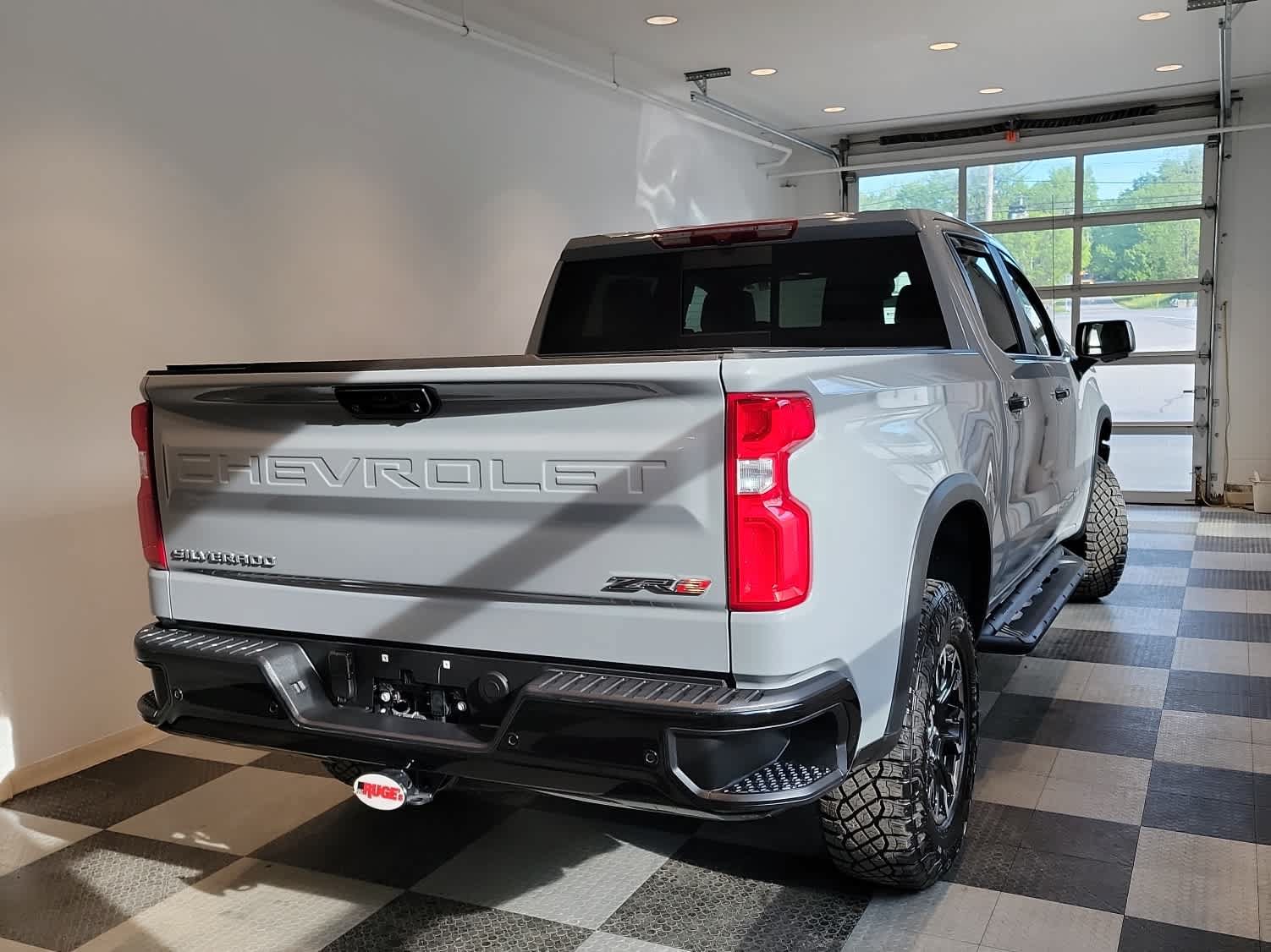 Used 2025 Chevrolet Silverado 1500 ZR2 AWD/4WD image 6