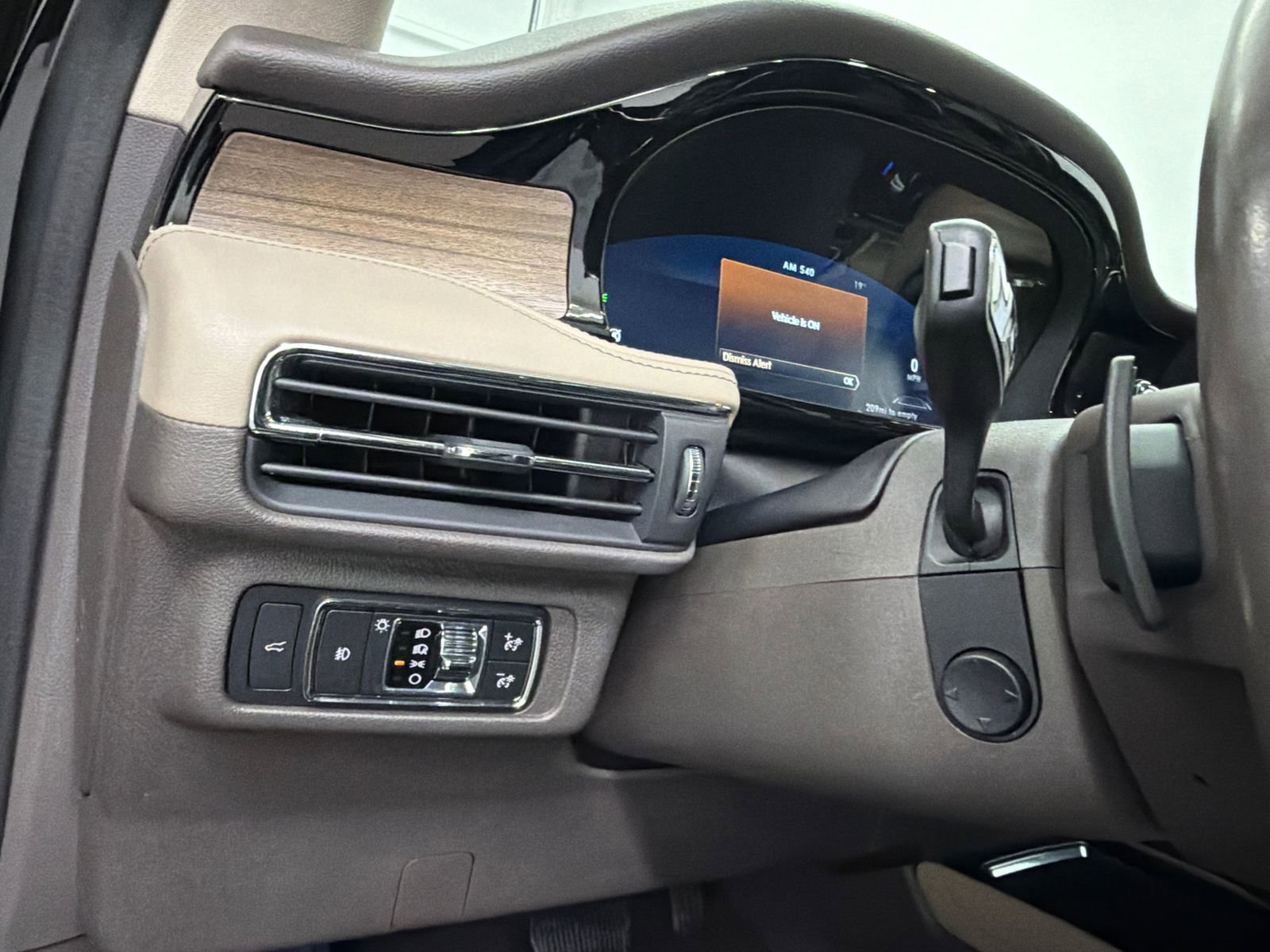 Used 2021 Lincoln Corsair Reserve w/ Equipment Group 201A image 30