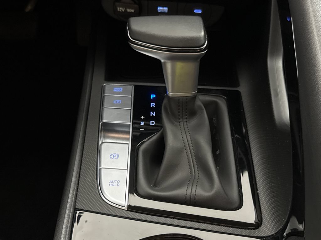 Certified 2025 Hyundai Elantra Limited FWD image 24