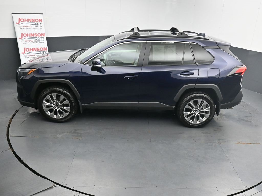 Used 2023 Toyota RAV4 XLE Premium image 29