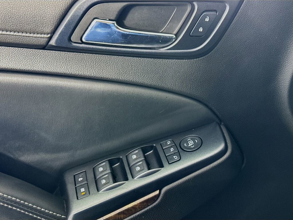 Used 2015 Chevrolet Suburban LT w/ Luxury Package image 22