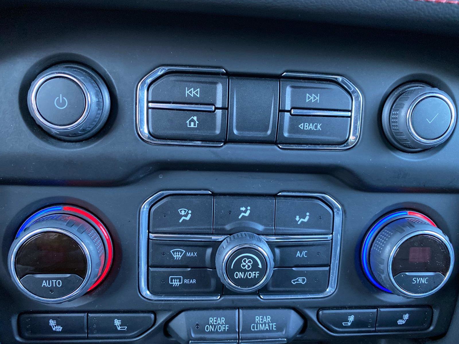 Used 2022 Chevrolet Tahoe RST w/ Luxury Package image 14