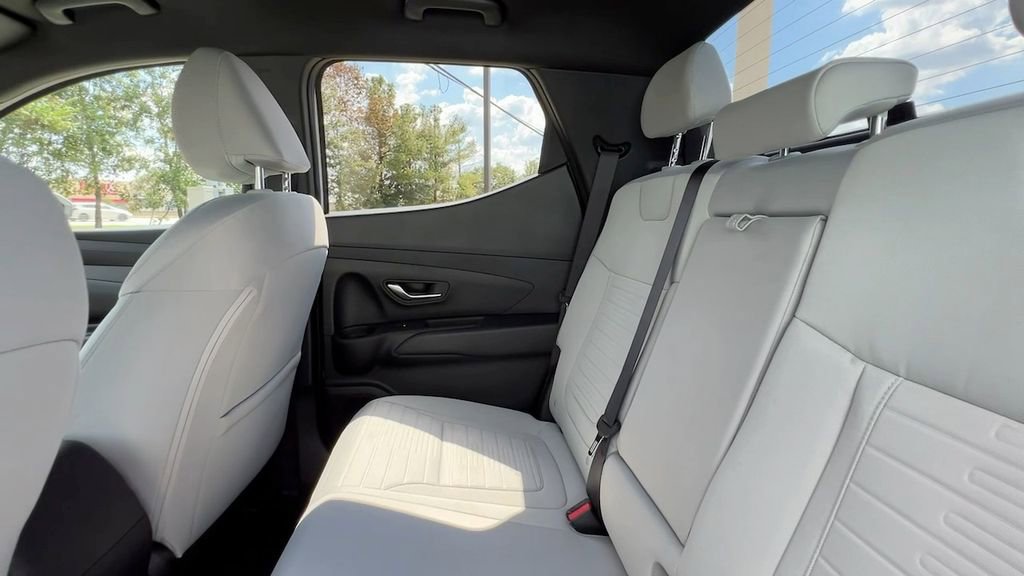 Used 2025 Hyundai Santa Cruz SE image 35