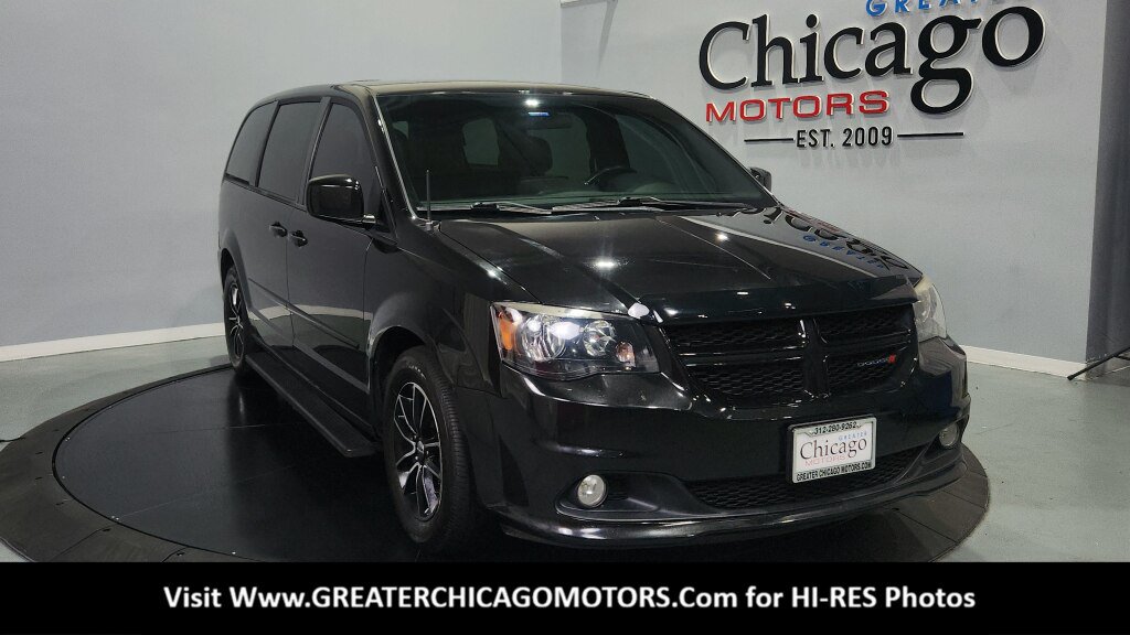 Used 2015 Dodge Grand Caravan SXT w/ Blacktop Package FWD image 3