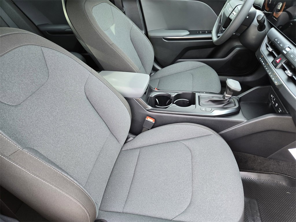 New 2025 Kia K4 LXS image 10