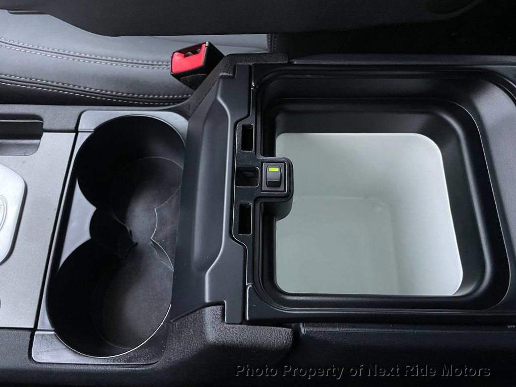 Used 2016 Land Rover LR4 HSE LUX image 23