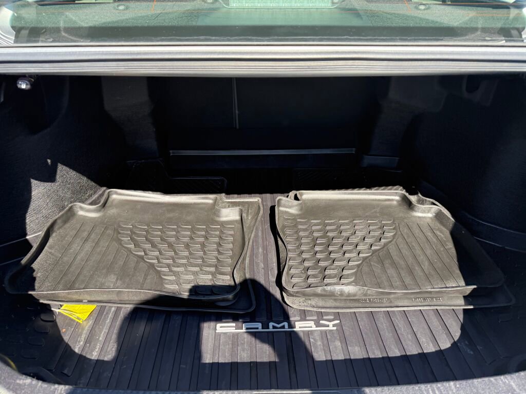 Used 2019 Toyota Camry LE image 31