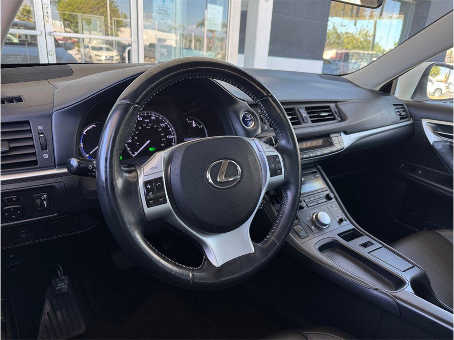 Used 2011 Lexus CT 200h Premium image 22