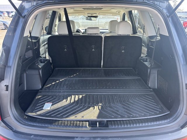 Used 2020 Kia Telluride S w/ S 8 Passenger Seating Package image 9