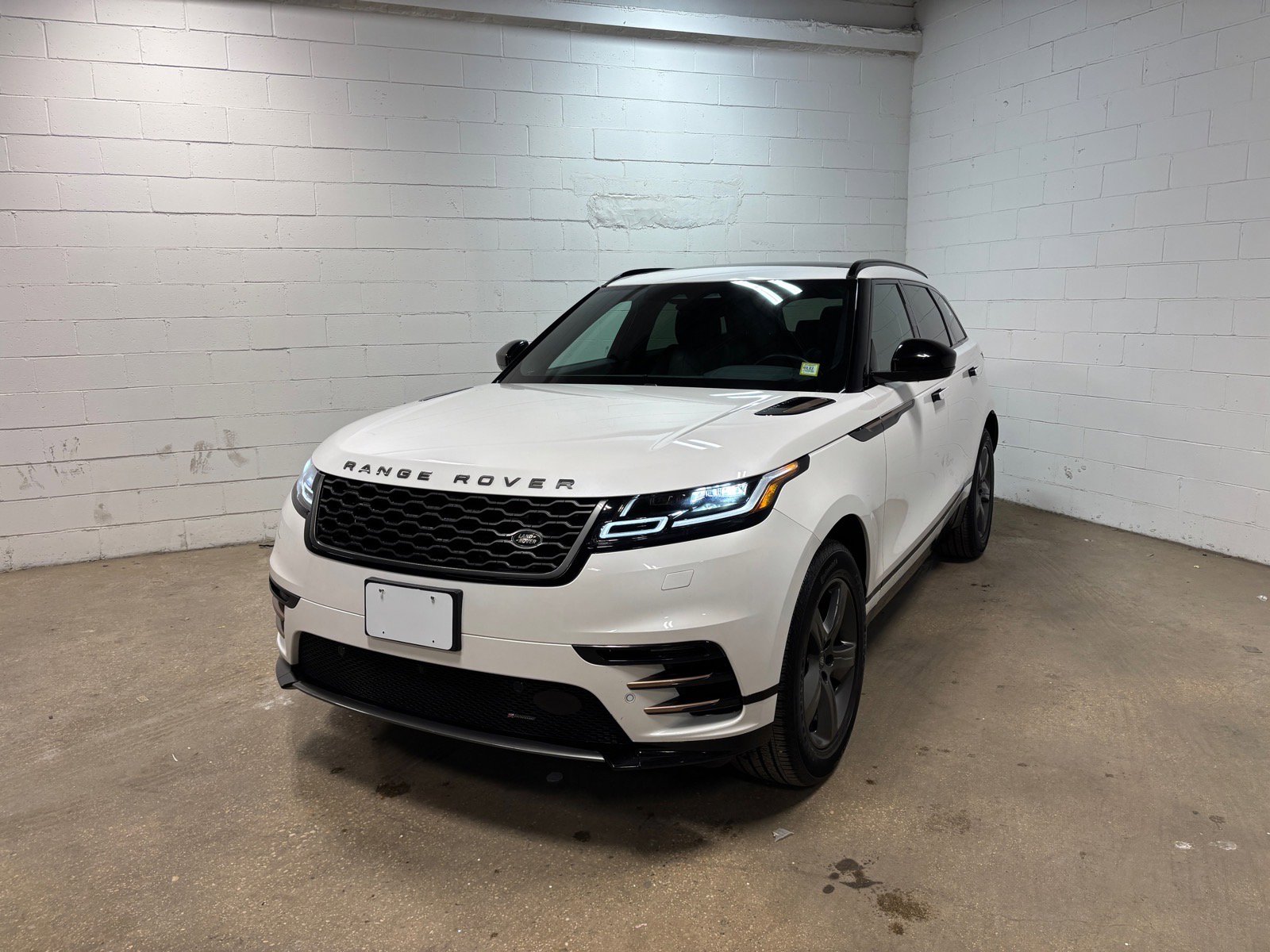 Used 2022 Land Rover Range Rover Velar R-Dynamic S AWD/4WD video 2