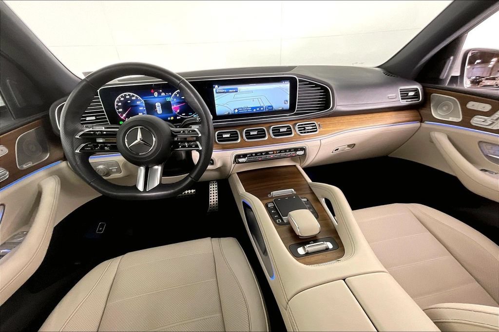 Certified 2025 Mercedes-Benz GLS 580 4MATIC image 13