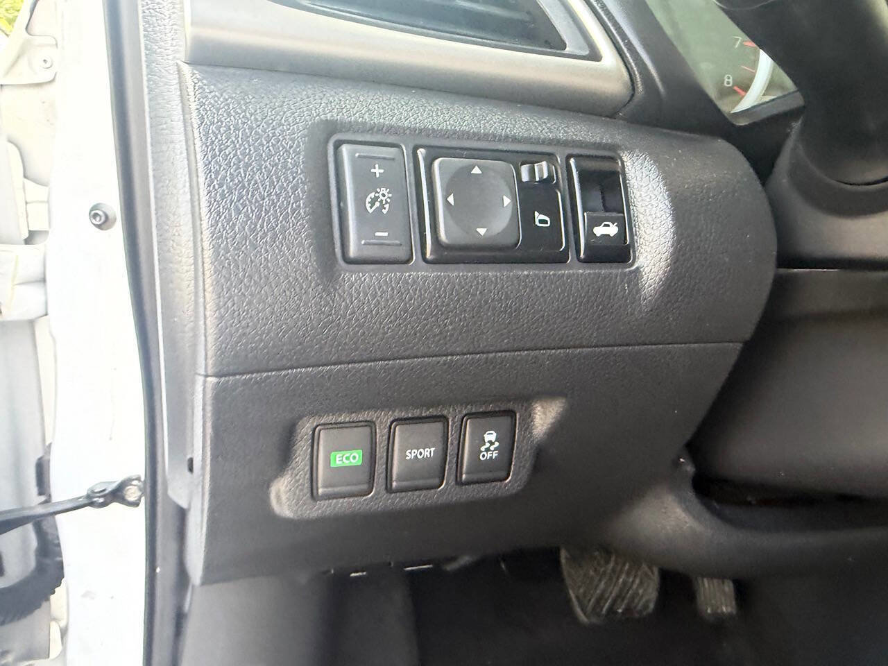 Used 2017 Nissan Sentra SV FWD image 24