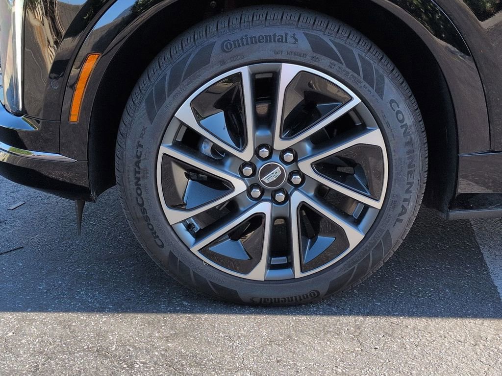 Used 2026 Cadillac Optiq Sport 2 w/ LPO, Floor Liner Package RWD image 39