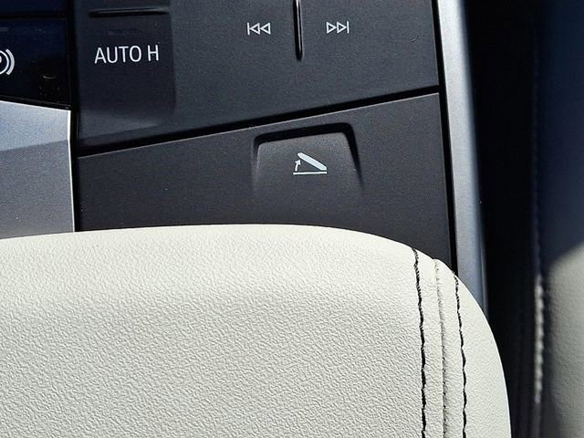 Certified 2026 BMW X2 xDrive28i w/ Technology Package image 18