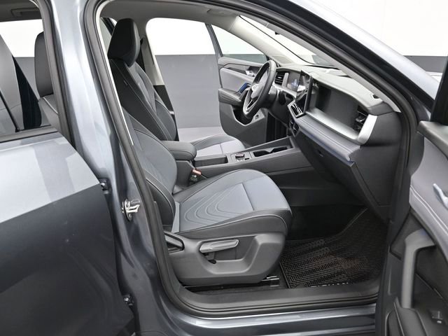 New 2026 Volkswagen Tiguan SE image 14