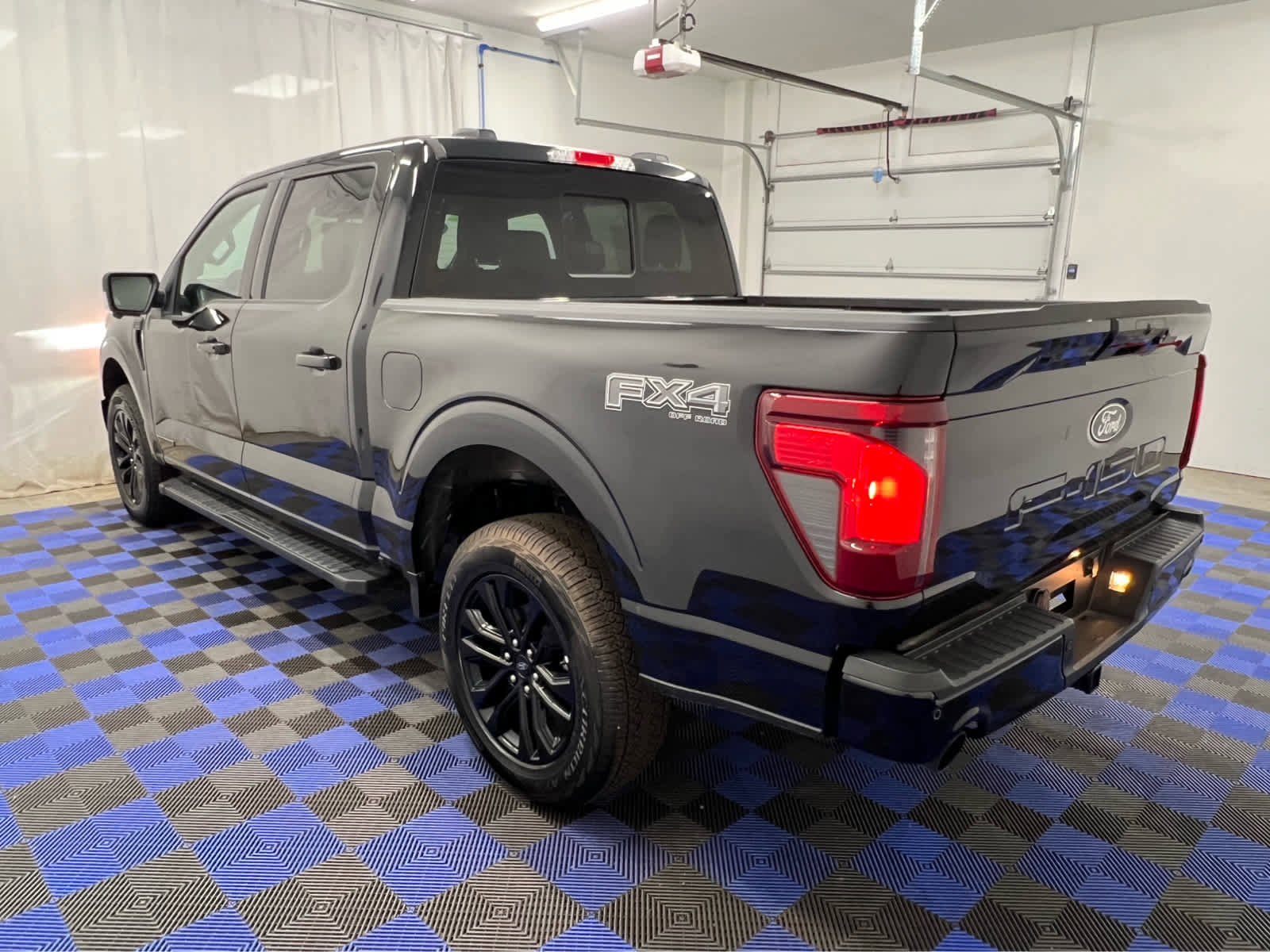 New 2025 Ford F150 XLT w/ Equipment Group 303A High image 4