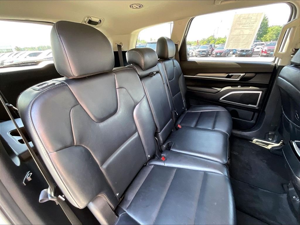 Used 2020 Kia Telluride LX AWD/4WD image 15