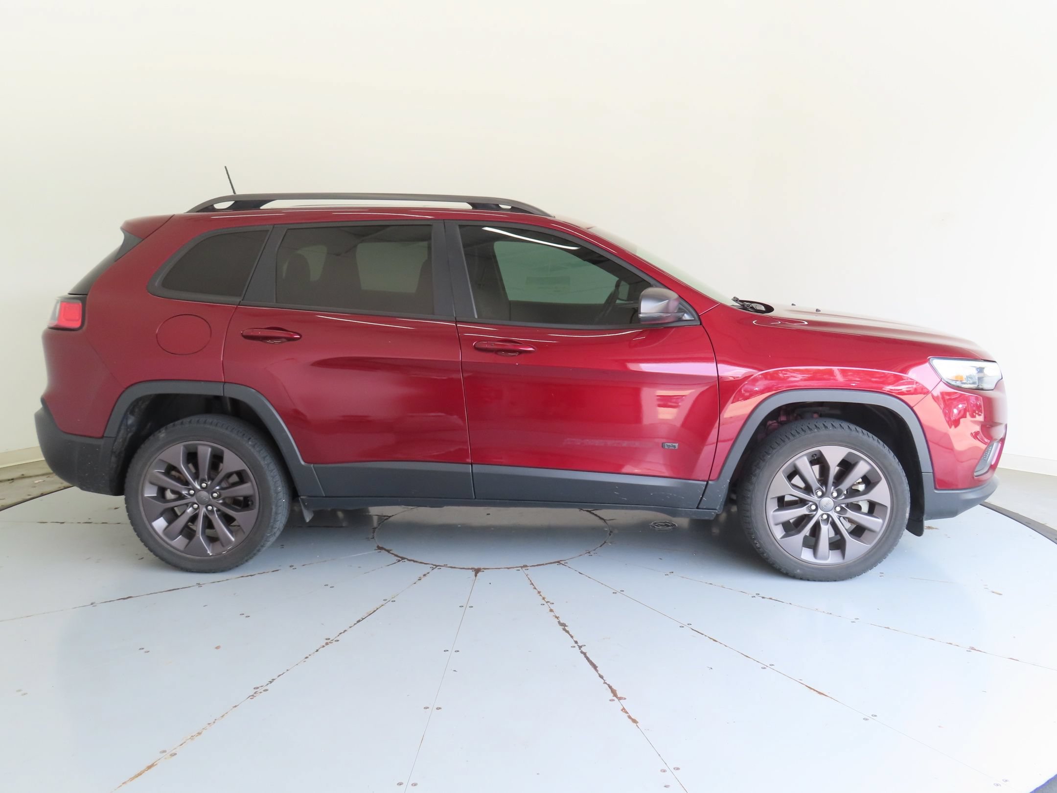 Used 2021 Jeep Cherokee Latitude Lux 80th Anniv w/ Quick Order Package 26U 80TH AWD/4WD image 2