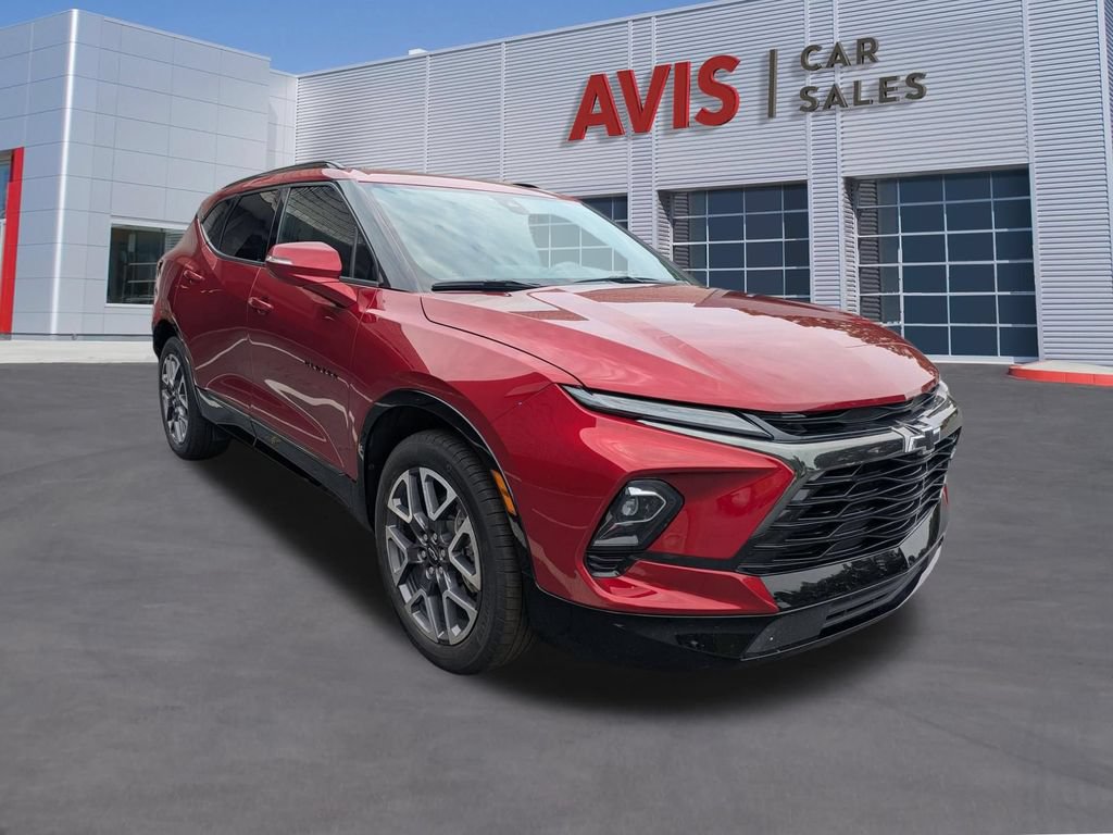 Used 2025 Chevrolet Blazer RS FWD image 3