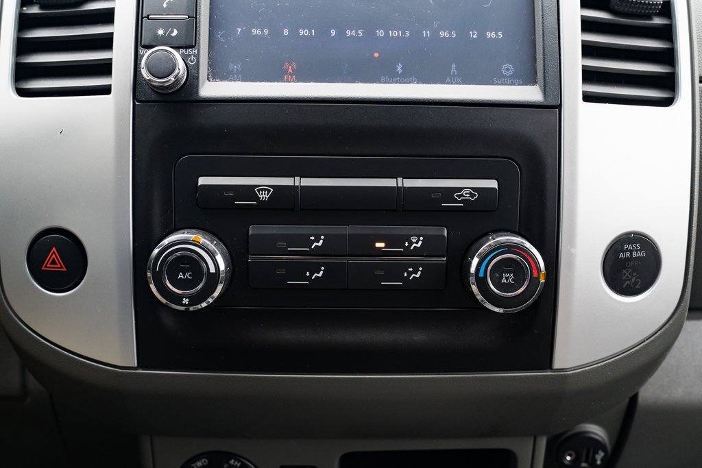 Used 2019 Nissan Frontier SV image 16