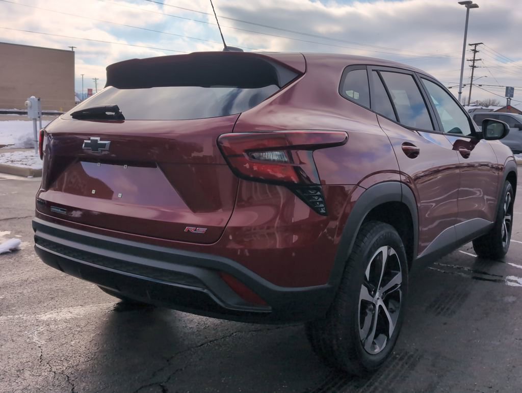 Used 2024 Chevrolet Trax RS w/ Driver Confidence Package image 7