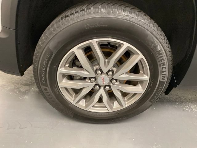 Used 2017 GMC Acadia SLE w/ Driver Alert Package I FWD image 7