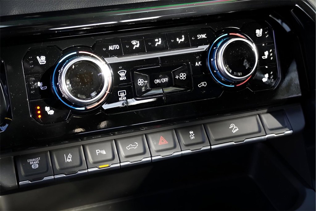 New 2026 GMC Sierra 2500 AT4 w/ AT4 Premium Plus Package image 18